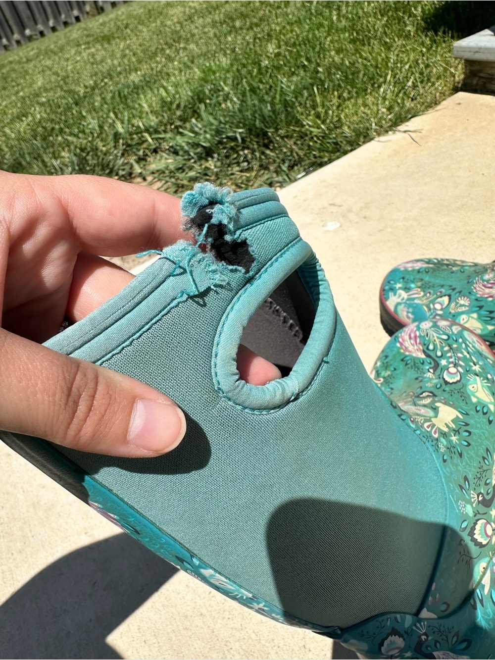 *FLAWED* Bogs | Teal Classic Forest Rain Boots | Size 6 - Picture 5 of 9